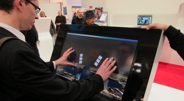 3M C3266PW, un display multitouch per usi professionali