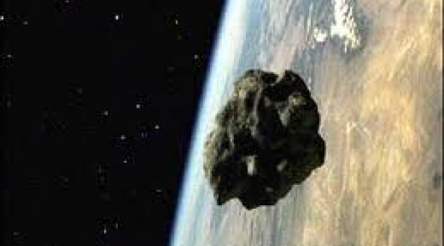 Misterioso oggetto nero cade dal cielo in Kenya: aereo, meteorite o bomba?